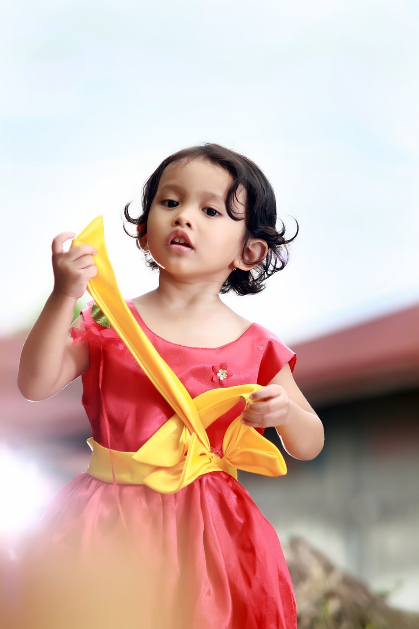 邻家代孕选性别生的女孩穿搭夏天休闲（邻家代孕选性别生的女孩服装品牌）