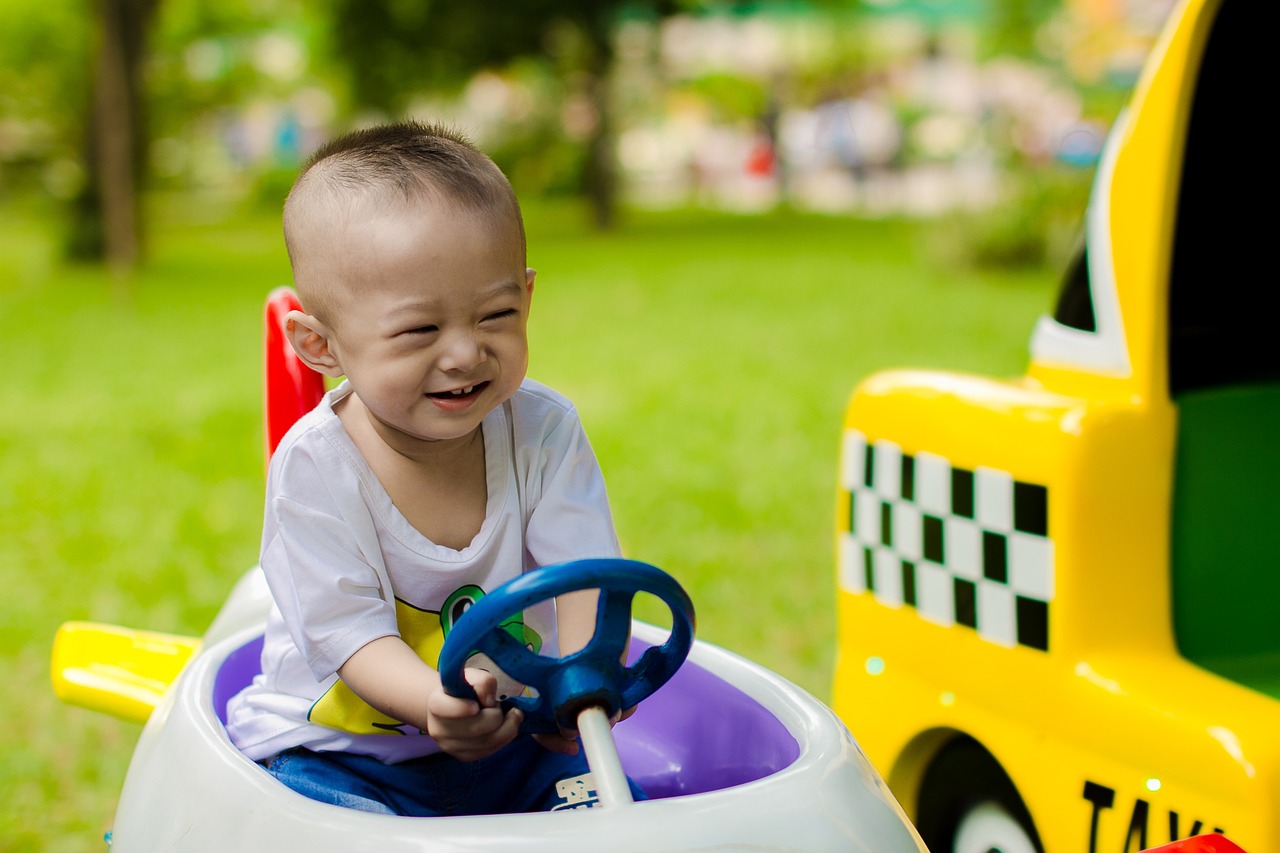 孕妈供卵生的宝宝几岁退牙正常（孕妈供卵生的宝宝几岁退牙算是正常）